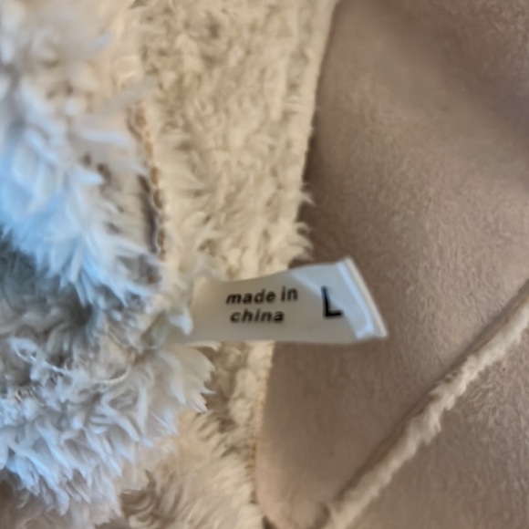 Vest - Picture 6 of 8